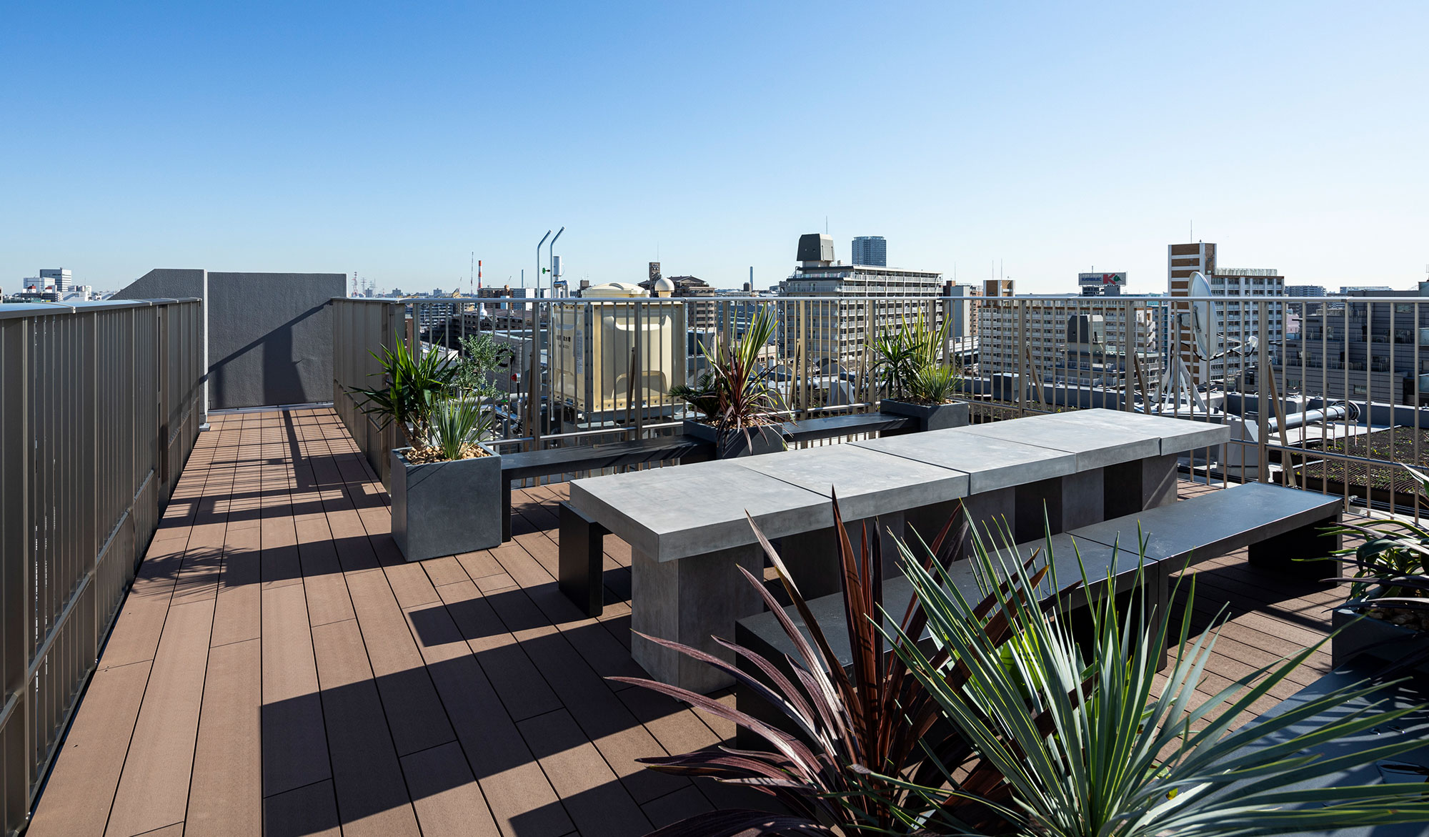 ROOFTOP TERRACE